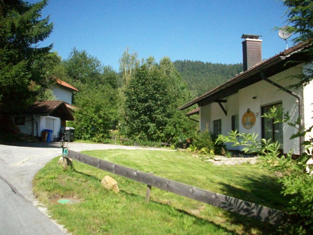 Zum Fliegenden Hollander Casa de hóspedes Zwiesel Exterior foto